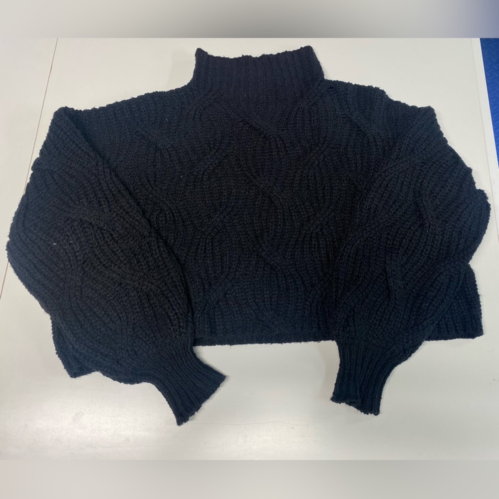 Black Free People Cropped Sweater - small